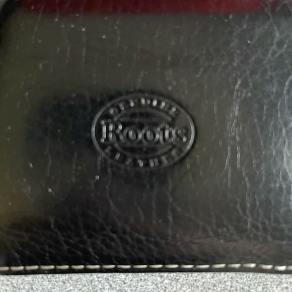 Vintage Roots Canada Black Leather Wallet - Picture 4 of 16